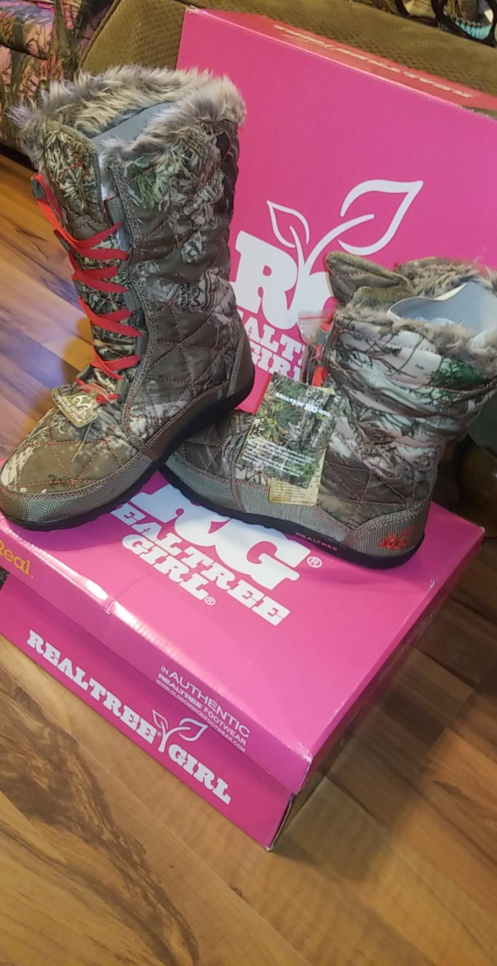 Realtree pink hot sale camo boots